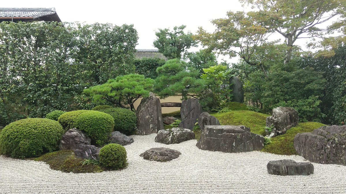 zzffmuico's tweet photo. 京都に出かけ、大徳寺塔頭の興臨院へ。素敵なお庭でした。 https://t.co/LIEcEpqSqB