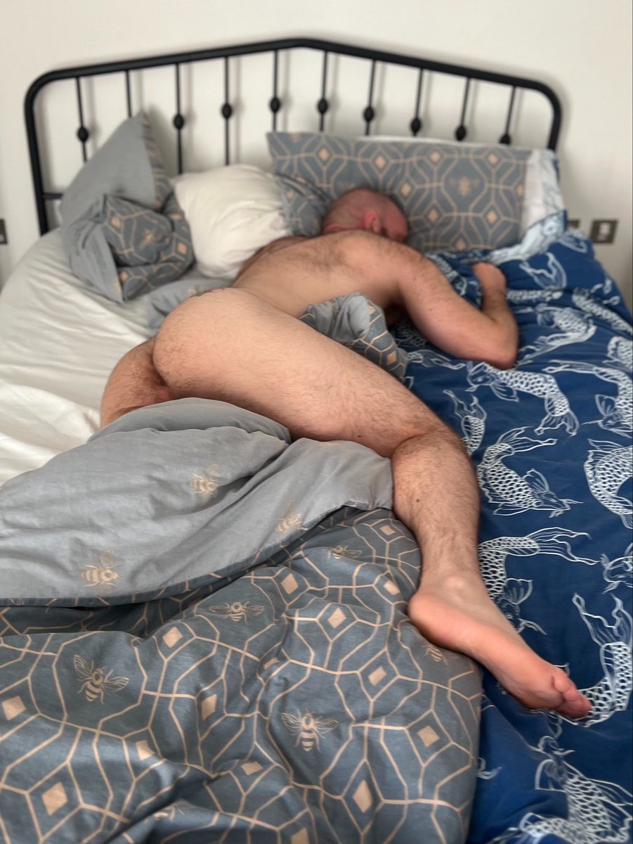 anotherqueerfag's tweet photo. I call this series, “woken up from nap and being told to assume the position” 

Nothing better than someone loving and supporting you as an exposed pig 🐷🫶🏻 https://t.co/q41dmgccQf