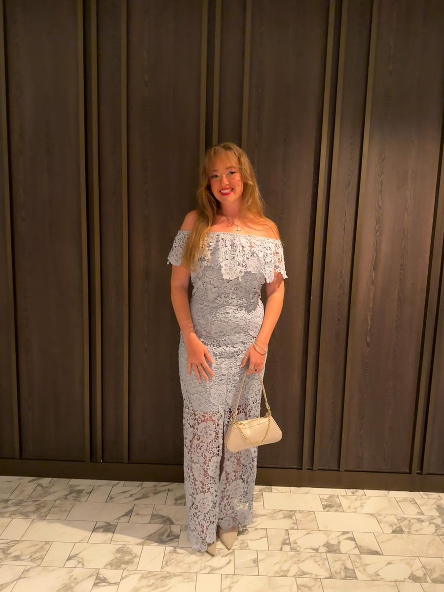 JamesLormeyr's tweet photo. 💙🦋🐬🩵🍸 https://t.co/ujx3DhYG9V