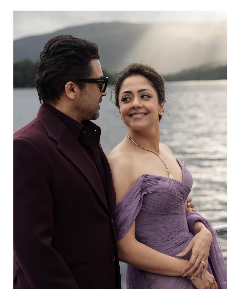 SuriyaFansClub's tweet photo. Exclusive stills of SUJO ♥️ https://t.co/Xj2jsIax4T