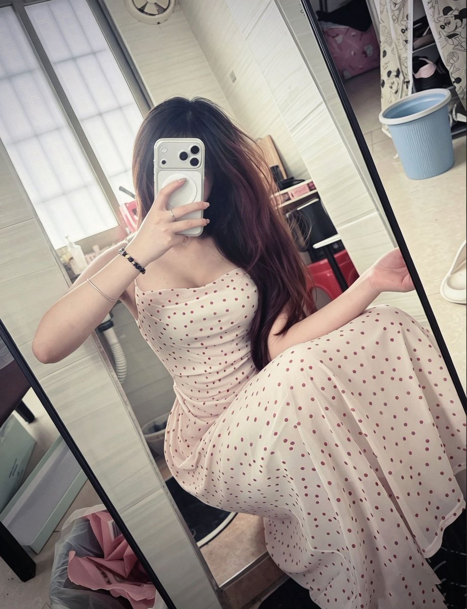 TomBelloeil's tweet photo. 05年女大，在包河上学，有附近的法友吗？点赞私信的优先 #合肥 #女大 https://t.co/j5rcNdUXLg