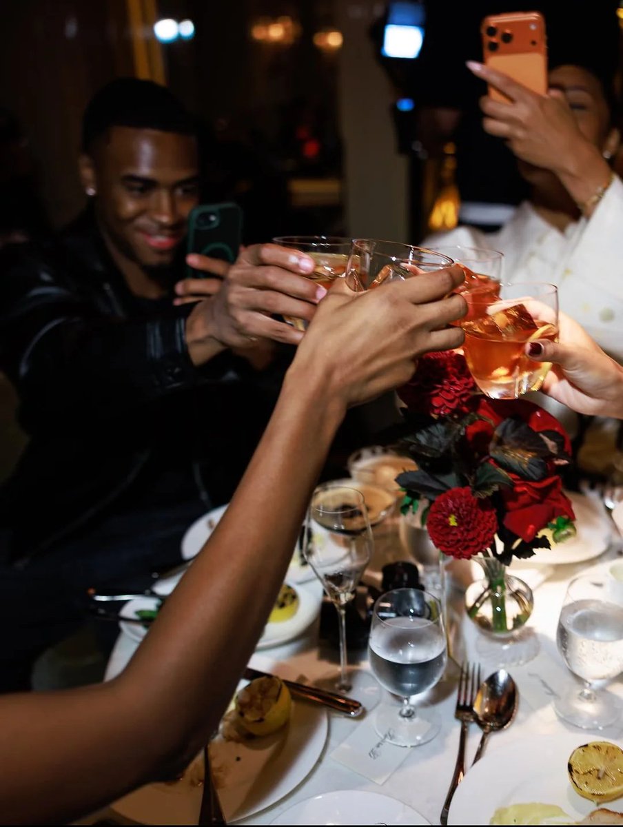 TosinSilver_Da's tweet photo. Cute photos of Titi &amp; KC at a Hennessy x Revolve event @ NYFW . https://t.co/6tvQSNfmIj