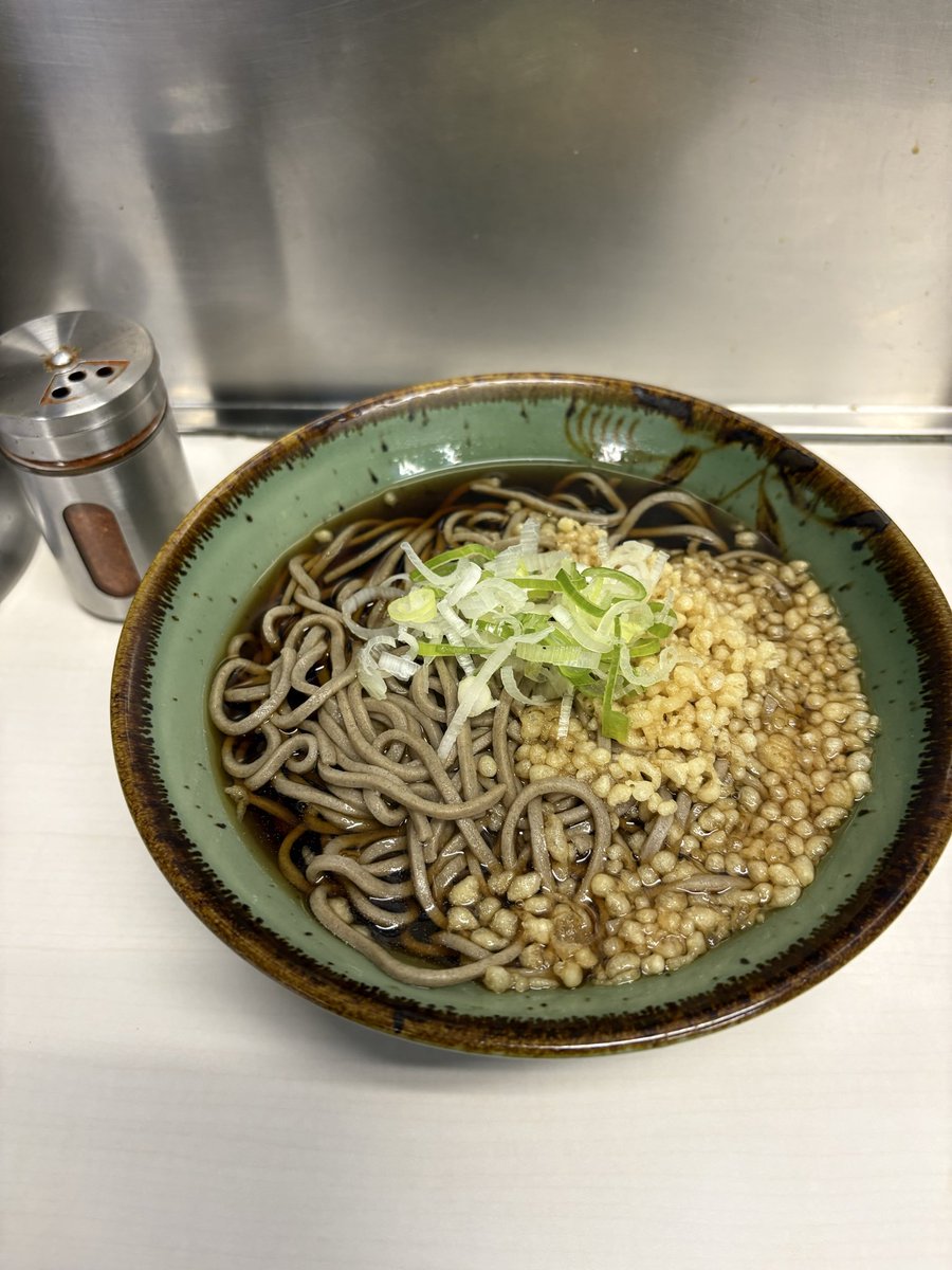 duran0620's tweet photo. 本日のミッションコンプリート！
たくさんのショパンエチュードを聴いて、念願の立ち食い蕎麦も食べたよ〜
一生分くらいの別れの曲を聴けて耳福でございます🎹 https://t.co/vnLla8jPn8