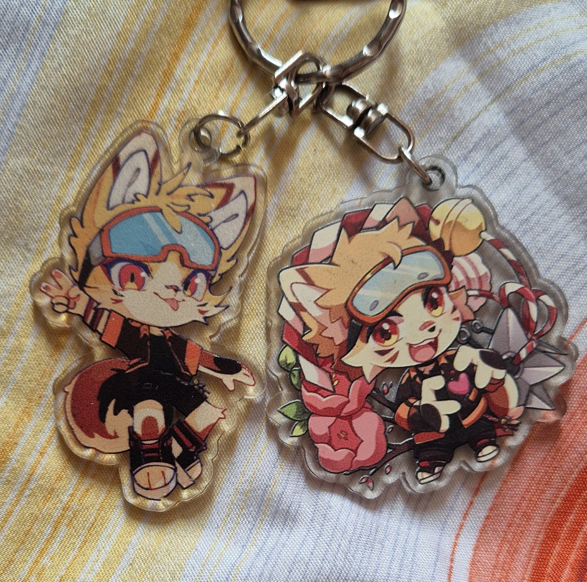 shyshoyuu's tweet photo. wondering if i should make 3rd edition for CF23 keychain freebies .... since these 2 are already out of stock https://t.co/pUDwejO0H3