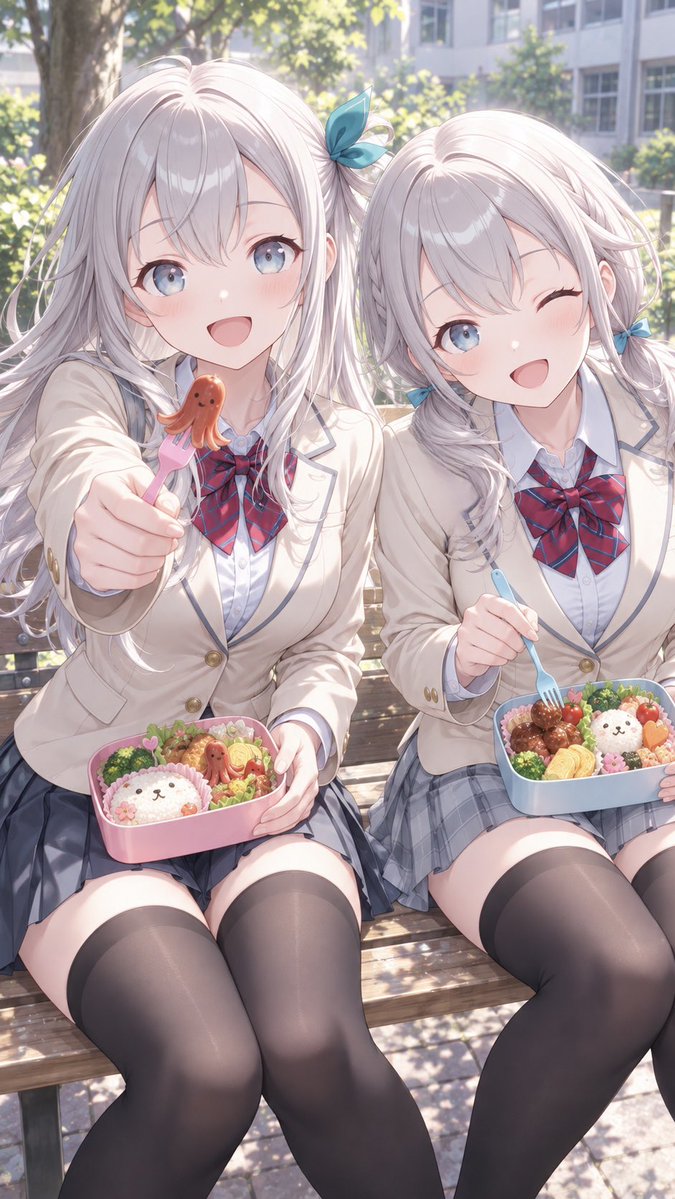 svHZdKjZWF37078's tweet photo. お昼の銀髪コンビ✨

学校の中庭で昼食中の椎名ちゃんとそらちゃん💕

『タコさんウインナー食べますか？』

※さて残業頑張りまーす😭 https://t.co/I4x0JPi93U