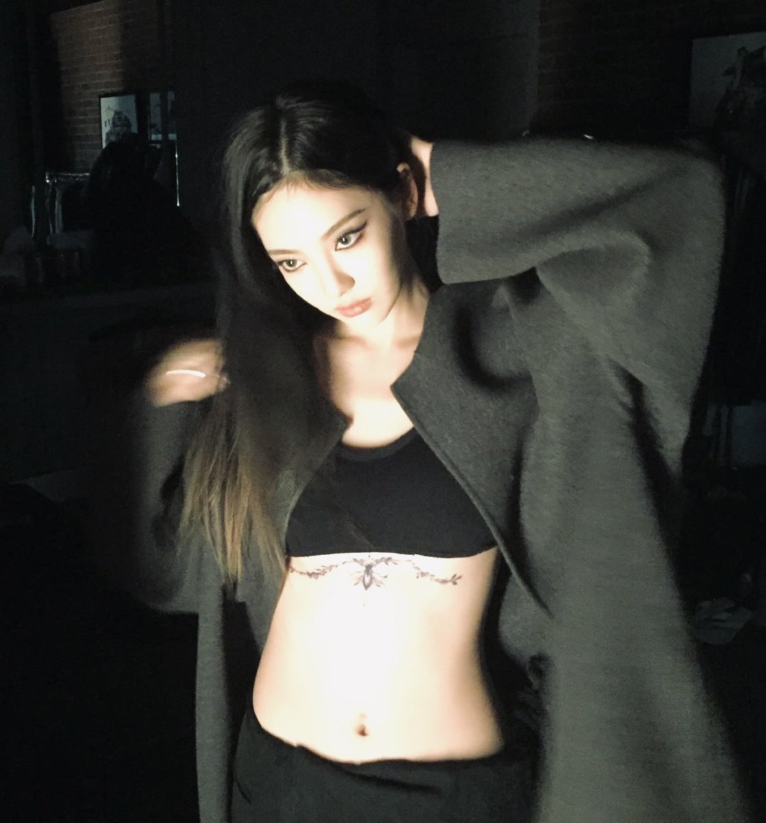 Ningnqng's tweet photo. ✮⋆  𝘊𝘭𝘢𝘴𝘴𝘺 𝘨𝘪𝘳𝘭 𝘸𝘪𝘵𝘩 𝘢 𝘭𝘪𝘵𝘵𝘭𝘦 𝘪𝘯𝘬, https://t.co/RiWQKUeYlm