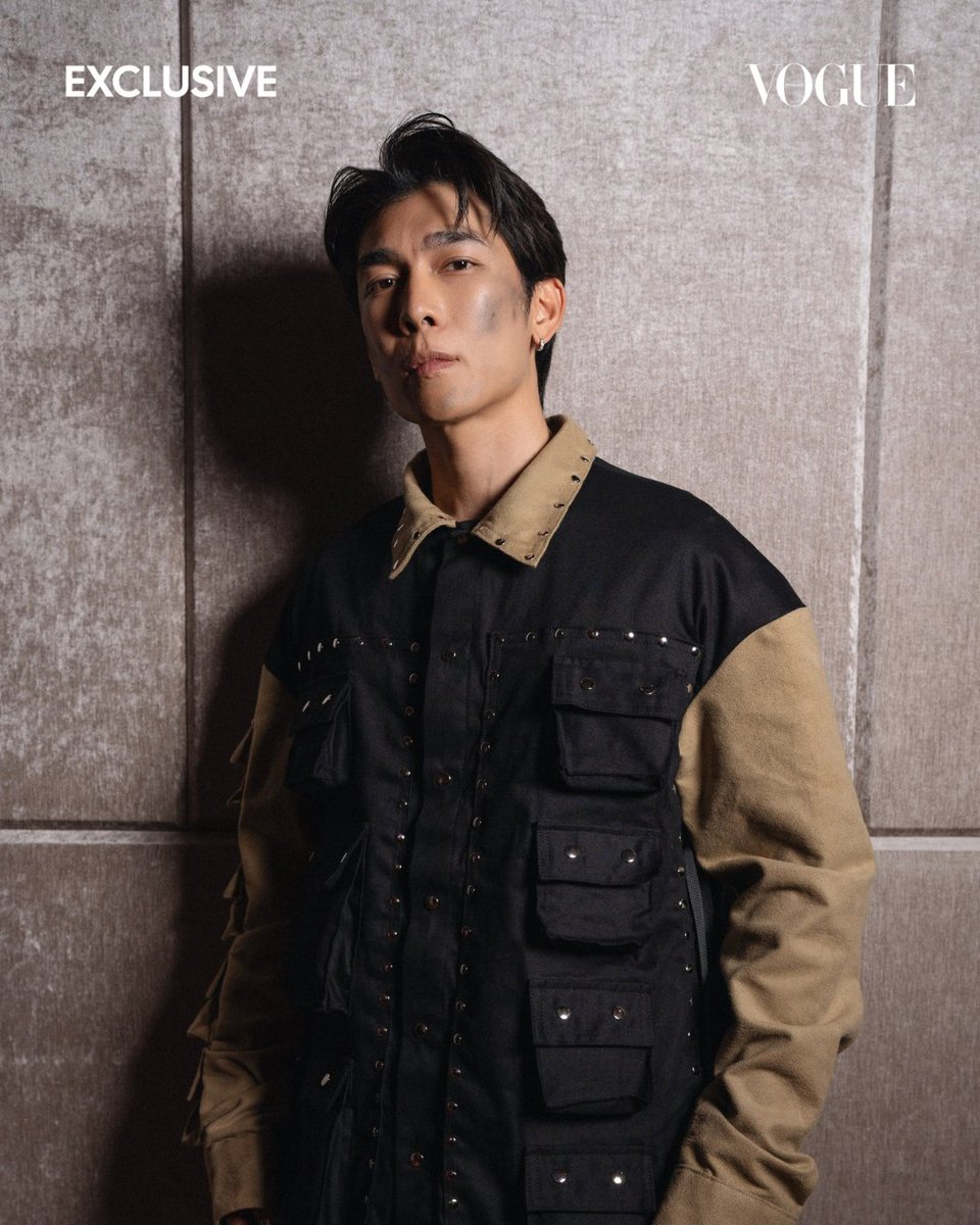 VogueThailand's tweet photo. #VogueExclusive เปิดภาพ ‘มิว-ศุภศิษฏ์‘ @MSuppasit ในลุคโดดเด่นจากแบรนด์ KH EDITIONS บนรันเวย์โชว์พิเศษ 'One Night in Bangkok' ณ Capitale Bowery ซึ่งจัดขึ้นในช่วงนิวยอร์กแฟชั่นวีก เพื่อถ่ายทอดผลงานแฟชั่นไทยสู่สายตาชาวโลก ร่วมกับอีก 3 แบรนด์ไทยชั้นนำอย่าง Collector Project, Landmeé และ TARMAFIA #OneNightInBangkok #MewSuppasit

Photo and VDO: @tonychuvani