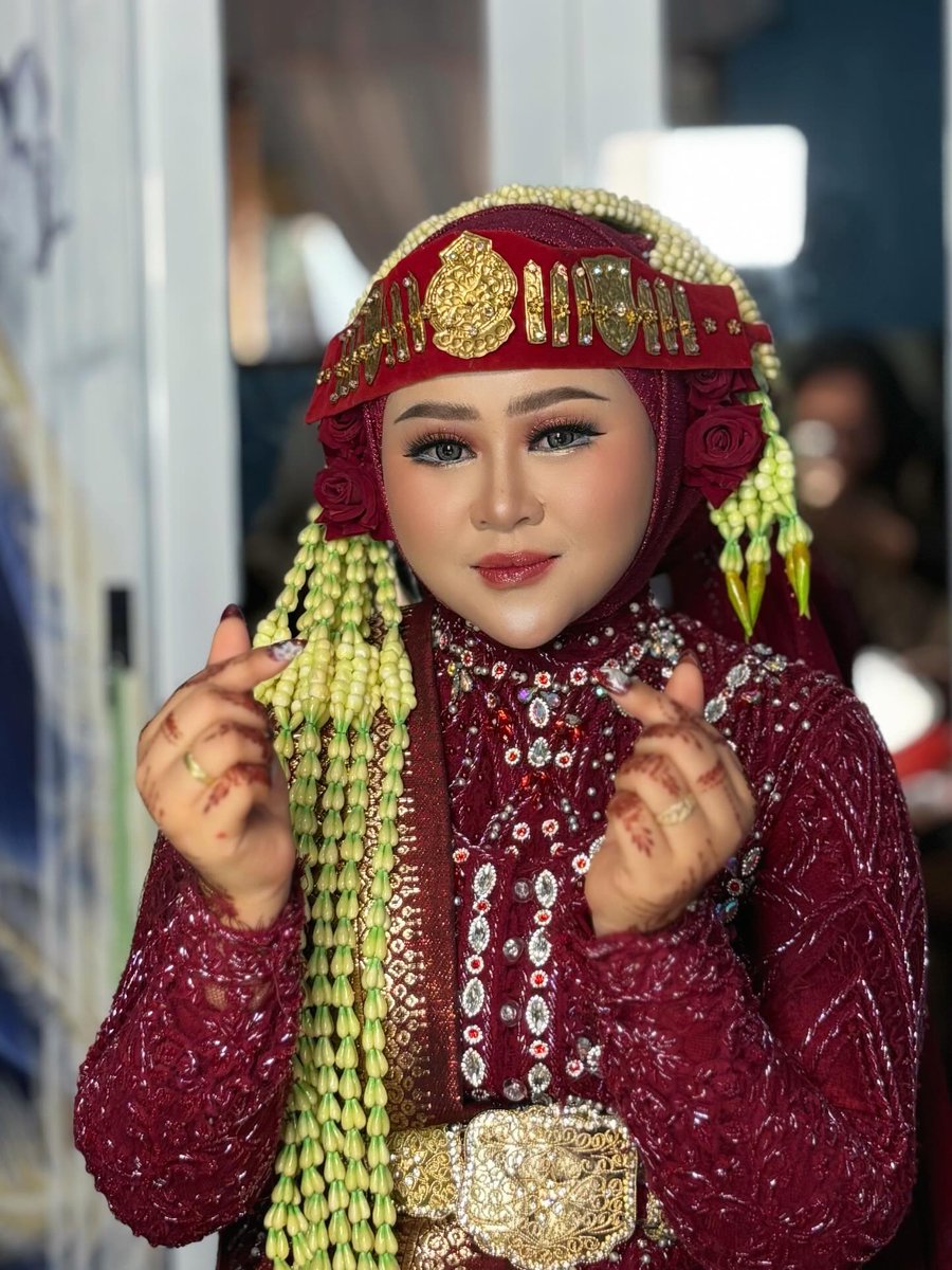 LynnClibon's tweet photo. Bride Batak Toba @puspitaramayani924
Mua @tetymakeup23
Info Booking +62 822 8589 3221.... https://t.co/LruT6a0Liv