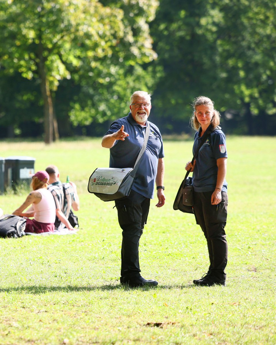 SRHnews's tweet photo. 🌳 Clean Schnacks 2026: It's a wrap!
Unsere WasteWatcher+ und #TeamOrange waren von Mai bis September in Parks unterwegs und haben zu Stadtsauberkeit informiert. So entstand ein stärkeres Bewusstsein dafür, welchen Beitrag jede:r zu einer sauberen Stadt leisten kann. 🌿🧡 https://t.co/tqwc8vFKhM
