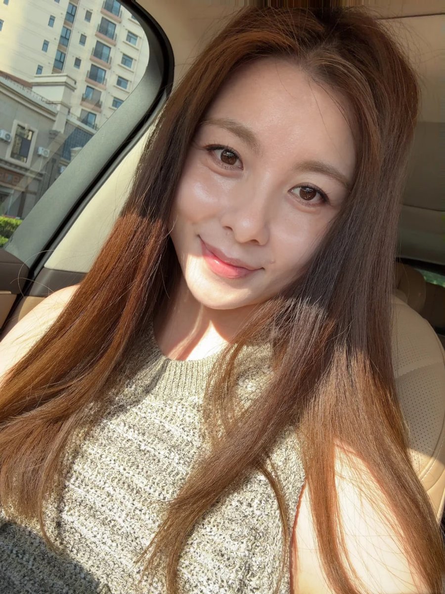 terralyn_c's tweet photo. 怎么没人找我聊天 https://t.co/xMiN8WrLWg