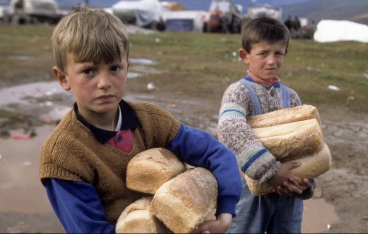 Maniimaniii01's tweet photo. Qekjo histori osht tu u gjyku, historia e popullit tone. 

Perjetsisht UÇK 🇦🇱 https://t.co/wRrdGngDVZ