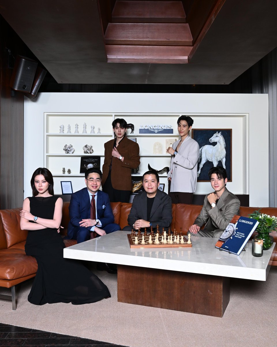 Thej_Juniors's tweet photo. [16/09/26] hashtag_legendth IG Post

JUNIOR LONGINES LAUNCH

#TheLonginesMasterCollection
#Longines 

🔗 https://t.co/AQDd5WE2Cl

#Junniorrs #จูเนียร์ปณชัย 
#JunniorrsUpdate https://t.co/O7ia1sE1JH