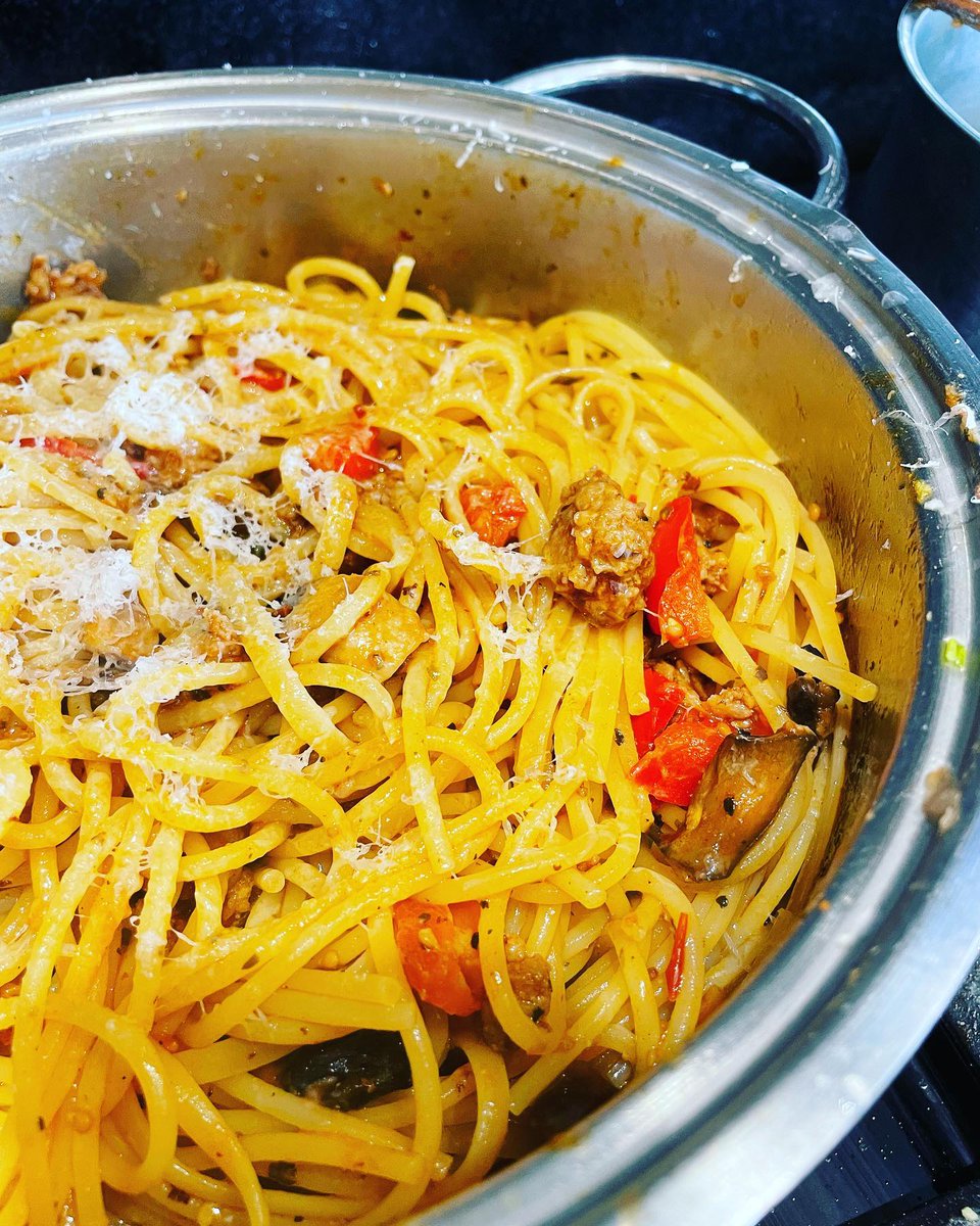 MaryaDebenhize's tweet photo. Last night’s dinner, spicy sausage ragu with spaghetti 🍝🥰 https://t.co/19Qzp2ma9l