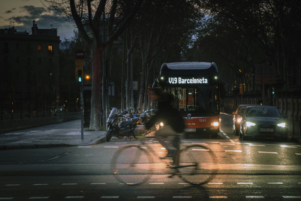Ecoserveis's tweet photo. Aquesta #MobilityWeek posem el focus en la pobresa en el transport.

Des d’Ecoserveis, com a part del grup impulsat per @ecodes , participem en 31 propostes perquè la mobilitat sostenible sigui realment per a tothom.

🔗https://t.co/dNBamRhPra https://t.co/SFmilnCSwo