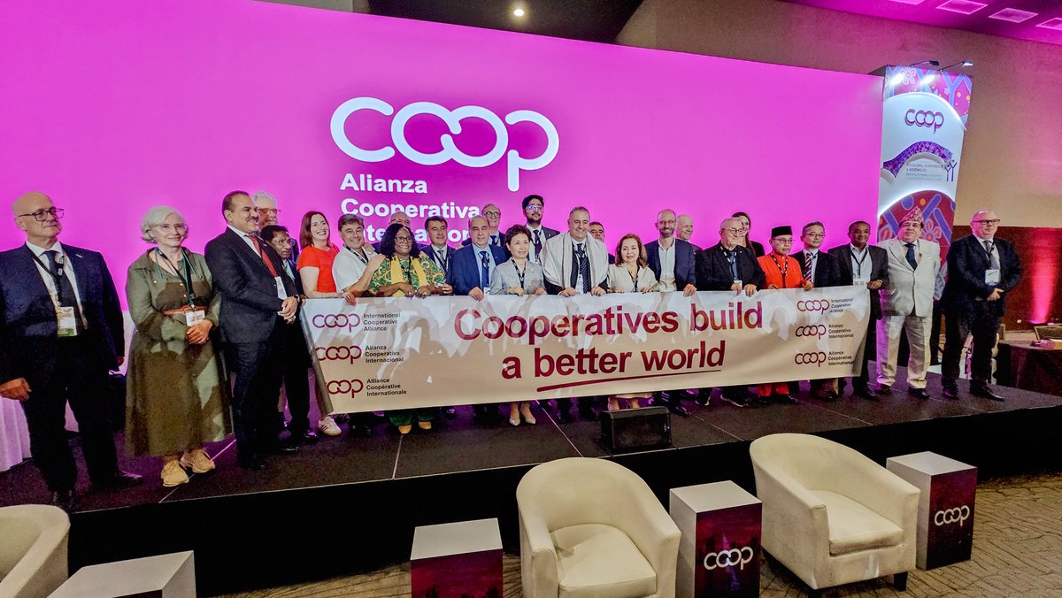 ANGKASACoop's tweet photo. 𝐏𝐑𝐄𝐒𝐈𝐃𝐄𝐍 𝐀𝐍𝐆𝐊𝐀𝐒𝐀 𝐃𝐈𝐏𝐈𝐋𝐈𝐇 𝐒𝐄𝐁𝐀𝐆𝐀𝐈 𝐀𝐇𝐋𝐈 𝐋𝐄𝐌𝐁𝐀𝐆𝐀 𝐈𝐍𝐓𝐄𝐑𝐍𝐀𝐓𝐈𝐎𝐍𝐀𝐋 𝐂𝐎𝐎𝐏𝐄𝐑𝐀𝐓𝐈𝐕𝐄 𝐀𝐋𝐋𝐈𝐀𝐍𝐂𝐄 (𝐈𝐂𝐀) , 𝐌𝐀𝐋𝐀𝐘𝐒𝐈𝐀 𝐊𝐄𝐊𝐀𝐋 𝐃𝐀𝐋𝐀𝐌 𝐊𝐄𝐏𝐈𝐌𝐏𝐈𝐍𝐀𝐍 𝐊𝐎𝐏𝐄𝐑𝐀𝐒𝐈 𝐆𝐋𝐎𝐁𝐀𝐋

https://t.co/x0fbCE1qA5 https://t.co/0OTdSJTpb4