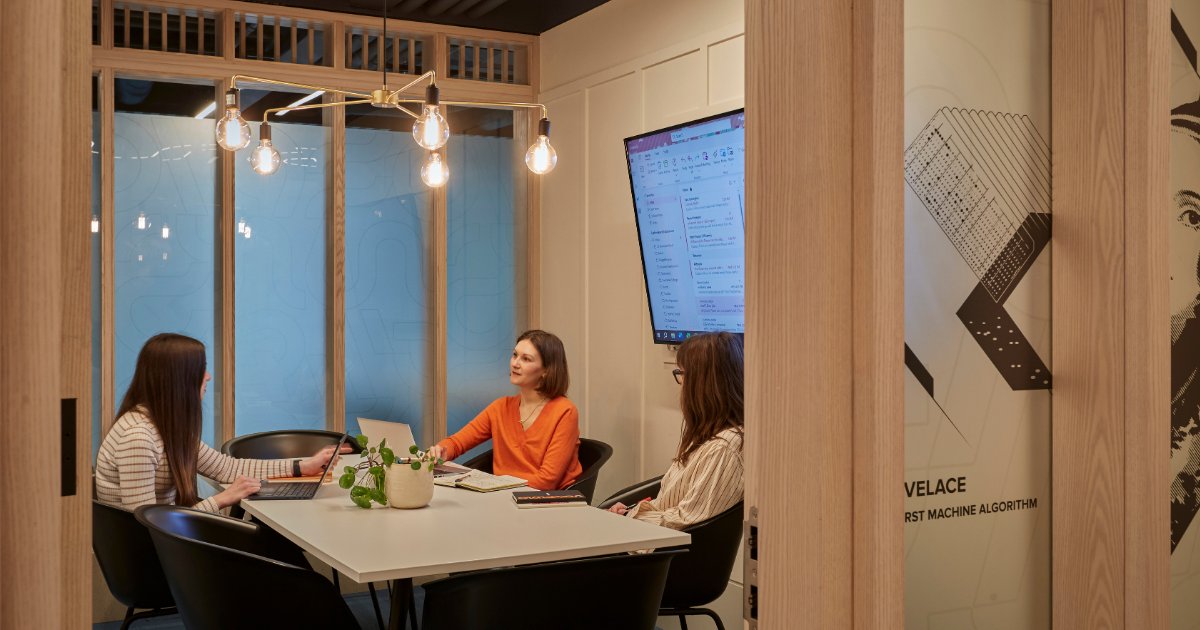 hubhubcowork's tweet photo. Some of the best ideas at HubHub don't start in a meeting room. They start over coffee, in the lounge or halfway through a walk round the floor. That's the heart of coworking at HubHub, spaces that flex around however you like to connect. https://t.co/LUQAKA2srX