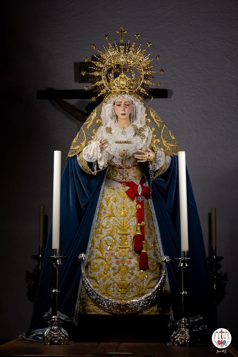 HdadlosDolores's tweet photo. Tras la celebración de los Cultos en su honor, se ha procedido al cambio de manto de María Santísima de los Dolores. 

La Imagen se encuentra ya sobre las andas de cara a la celebración del Rosario de la Aurora del 4 de Octubre.

📸 Javi Morales https://t.co/XokFW259ey