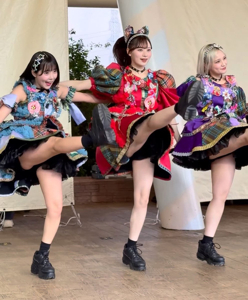vgzpmm's tweet photo. CANDYTUNE

撮可っていいよね…
オタクも推しの際どい所探すの楽しみに
ライブ行ってるもんね…💕 https://t.co/sSlz56Puza