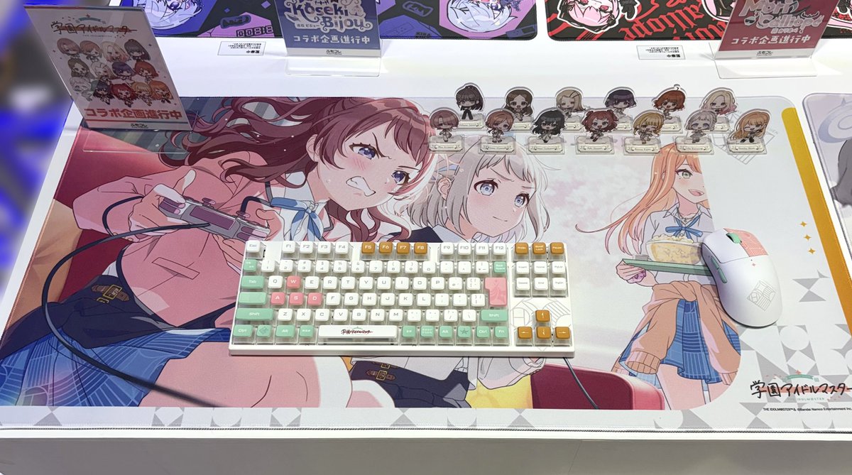 fumocollection's tweet photo. ＼📢 TGSで実機初公開！／

『学園アイドルマスター』第二弾
新作コラボアイテムのサンプルを一部公開！

マウスを中心に、マウスパッドや雑貨アイテムなど展開予定✨

写真だけでは伝わらない仕上がりを、ぜひ #TGS2026 会場でご覧ください！

📍10ホール ふもっふのおみせ×Arbiter Studio（10-E20）

#学マス