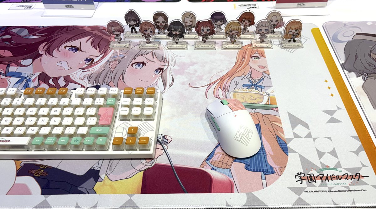 fumocollection's tweet photo. ＼📢 TGSで実機初公開！／

『学園アイドルマスター』第二弾
新作コラボアイテムのサンプルを一部公開！

マウスを中心に、マウスパッドや雑貨アイテムなど展開予定✨

写真だけでは伝わらない仕上がりを、ぜひ #TGS2026 会場でご覧ください！

📍10ホール ふもっふのおみせ×Arbiter Studio（10-E20）

#学マス