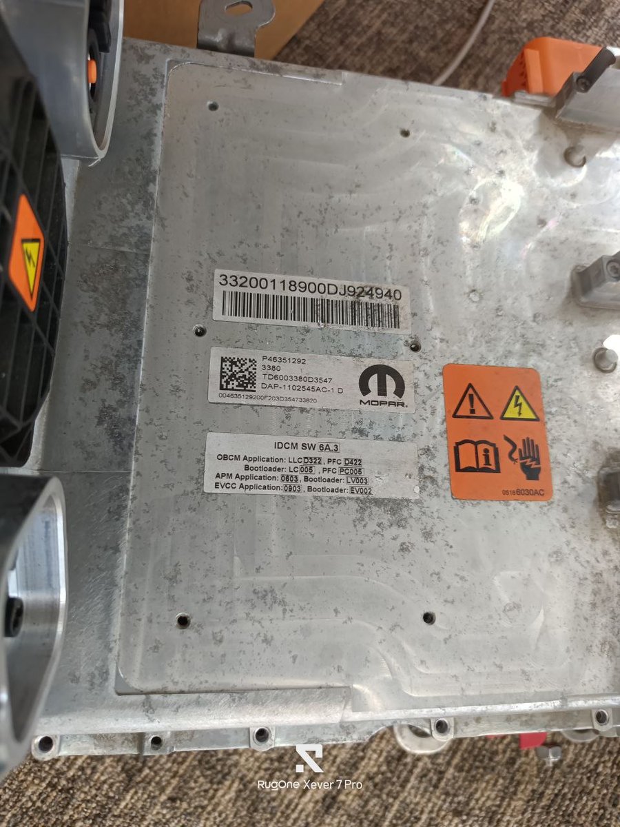 evclinic's tweet photo. This FIAT OBC should be recalled. Apparently, dangerous products in the EU are simply never recalled. Does every sample need to catch fire inside the OBC first? If this were a Tesla, Elon would be crucified at the Gigafactory, and every EU newspaper would be dragging Tesla through the mud for months.

#doublestandards

https://t.co/Tg7A6Bubv6