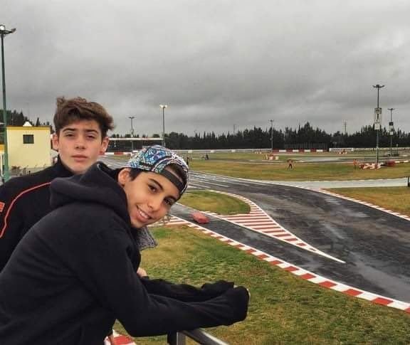 kitsjeno's tweet photo. there's something so special in all these kids sharing the best moments of their childhood and teenage years and growing up and making their dreams come true together. in this essay i will- https://t.co/CzIthNafCi