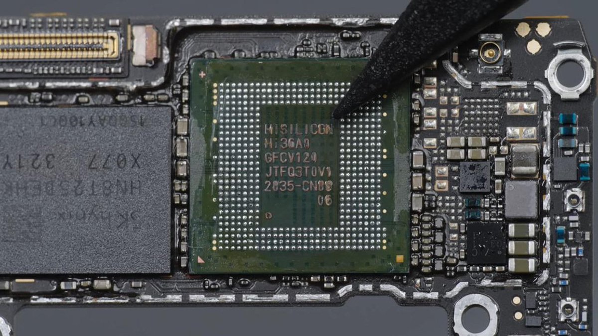 LivingInHarmony's tweet photo. Does Kirin 9050 Pro look the same as Kirin 9000s SMIC 2023. So yeah it is indeed a US-free built chip. Look closely again. Windows Phone is still dead, this AI bot WinCrap forum want to yap about Huawei
#FactsFirst #Evidence
https://t.co/u7HlejmfEN https://t.co/dW5QczEews