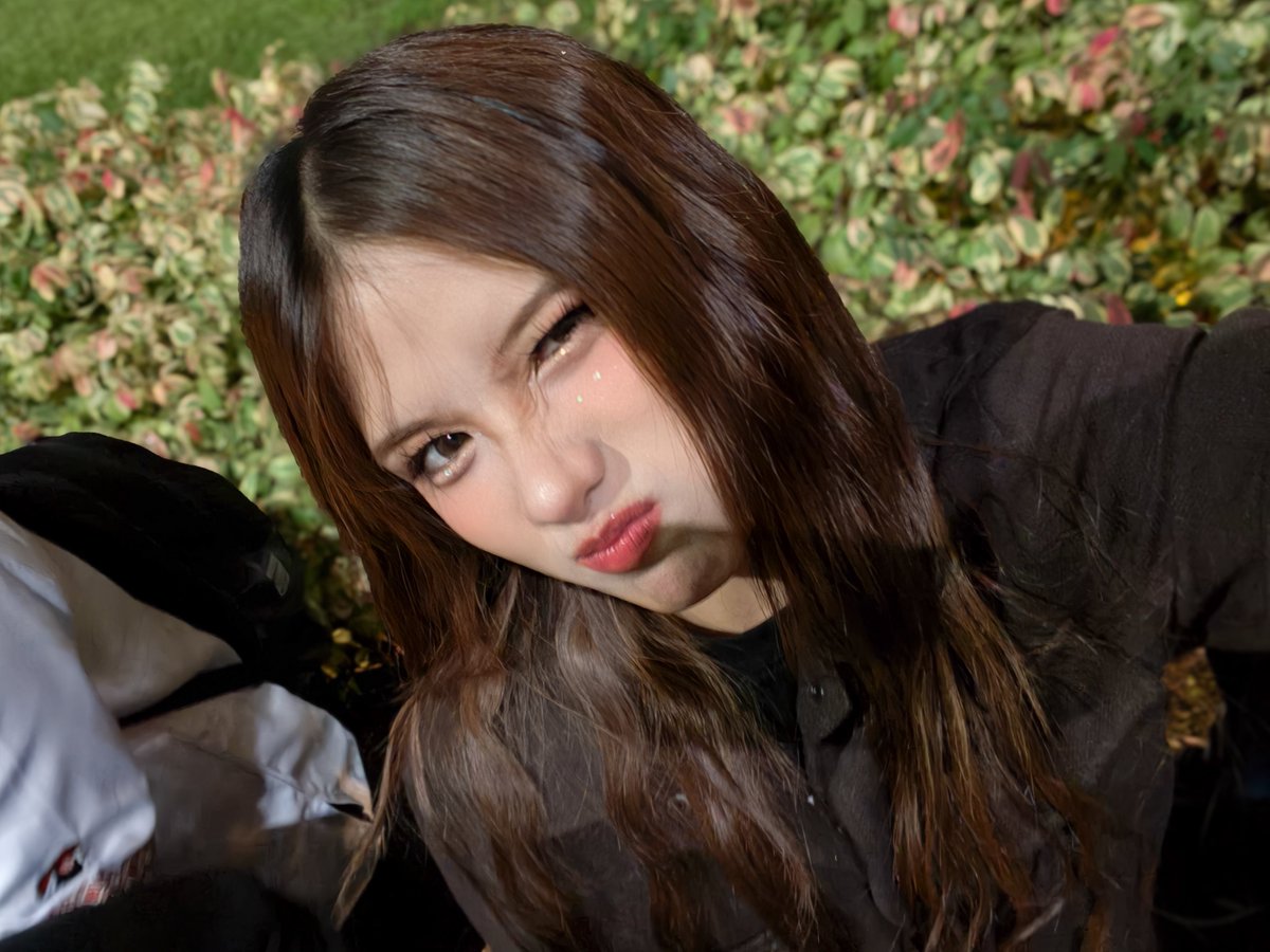 woogieee923's tweet photo. 260915 KAIA Angela Selfies

KAIA at 35th Philippines-Korea Cultural Exchange Festival 2026
📍 The Metropolitan Theater

KAIA AT 35TH PKCF 
#KAIA #KAIAatPKCF #35thPhilKor2026 https://t.co/vVcib4VLCi