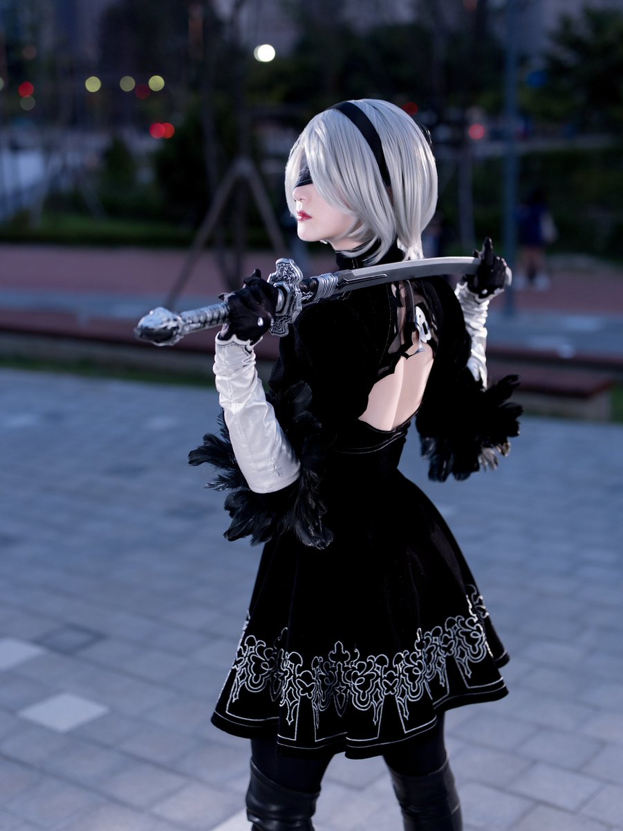 _lailaCos's tweet photo. 의상이 엄청 더웠지만 야간촬영은 즐거웠어요🖤

#NierAutomata #2B #니어오토마타 #투비
#야간촬
📸 : @tite_photo https://t.co/6ZosRqGHSs