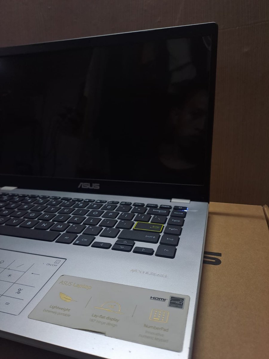 NurRohmandfcg's tweet photo. Halo warga x,Saya mau nawari laptop nih,
Asus E410M
Intel Celeron N4020 Cpu @1.10 Hz
Ram 4 Gb
Ssd 256 Gb
Windows 10 Home Single Language
Kel.Dus,Tas,Mous,Mouspad,Unit 
Yang minat Dm saja kak🥰 https://t.co/tMOF4bwQ0L