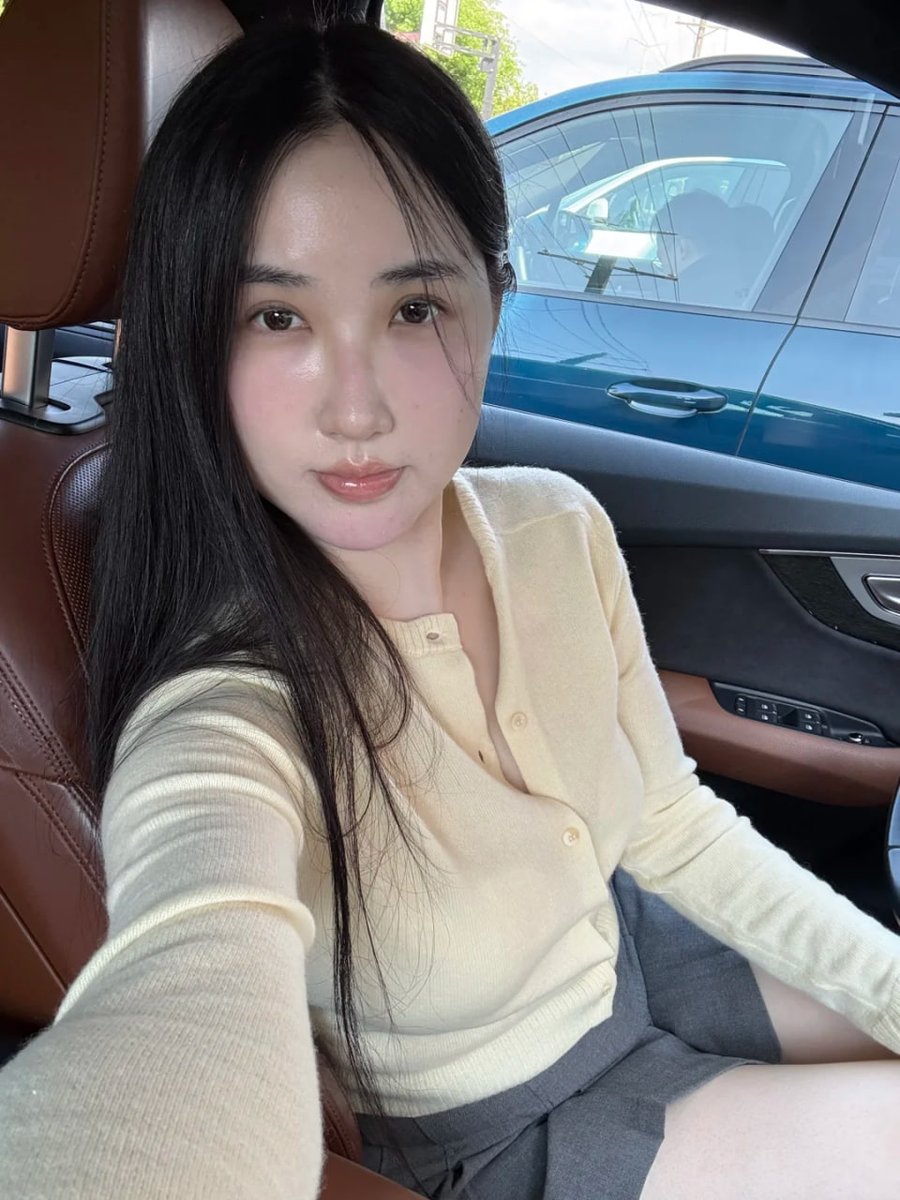 Jewelsloa's tweet photo. 有时候推特看多了，上班自己脑子都在意淫...不知不觉的就来感觉了，这好像不是一件好事 https://t.co/iY1UrELdGz
