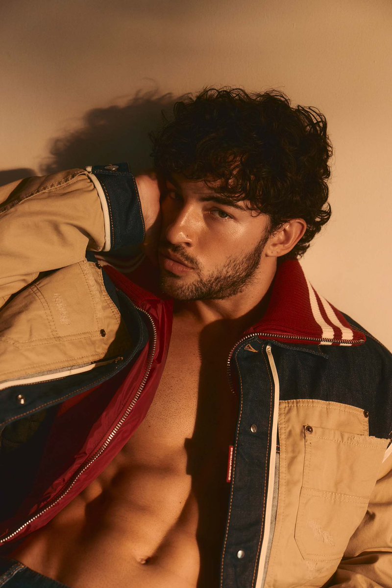 Dsquared2's tweet photo. This one's not about the layering.

#LuisCapecchi in D2 PRE-FW26 for #NumeroSwitzerland

Photography by #RaulRomo
Styling by #TabithaSanchez 

#DSQUARED2
#D2EDITORIALS https://t.co/UIQkrHzCFh
