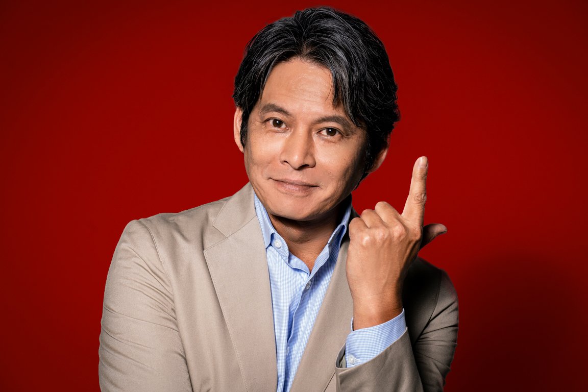 mezamashimedia's tweet photo. 明日公開！
『踊る大捜査線 N.E.W. メトロポリスを駆け抜けろ！』

主演の織田裕二さんインタビュー前編

「いつでも準備はできている」
14年ぶりの青島俊作、役を作り込まず挑む理由は？
“青島コート”にも感慨なし！？

撮り下ろしカット＆場面写真45枚▼
https://t.co/IlkWC96jiY

@odoru_movief https://t.co/qz7ayR0Ugq