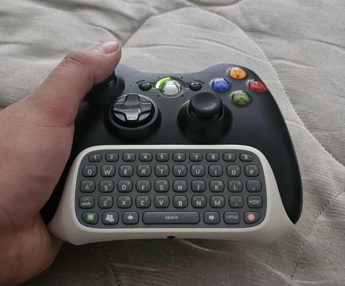 Xbox_Nostalgia's tweet photo. Remember trying to type an angry message on Xbox Live with this bad boy? https://t.co/4LqVt4mnuv