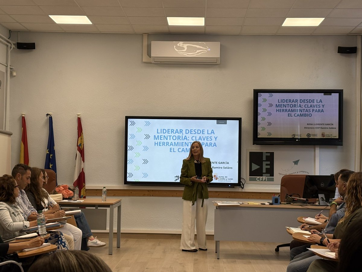 PCT_Lectura_CyL's tweet photo. Los mentores/as de #PCTLecturaCyL y
#PCTMatesCyL comenzamos nuestra formación "Liderar desde la Mentoría" impartida por @Rosamllorente en @CFPIdiomas 📍Valladolid
#formacionCyL @educacyl @Hoy_Libro https://t.co/6Sd42GAZEK