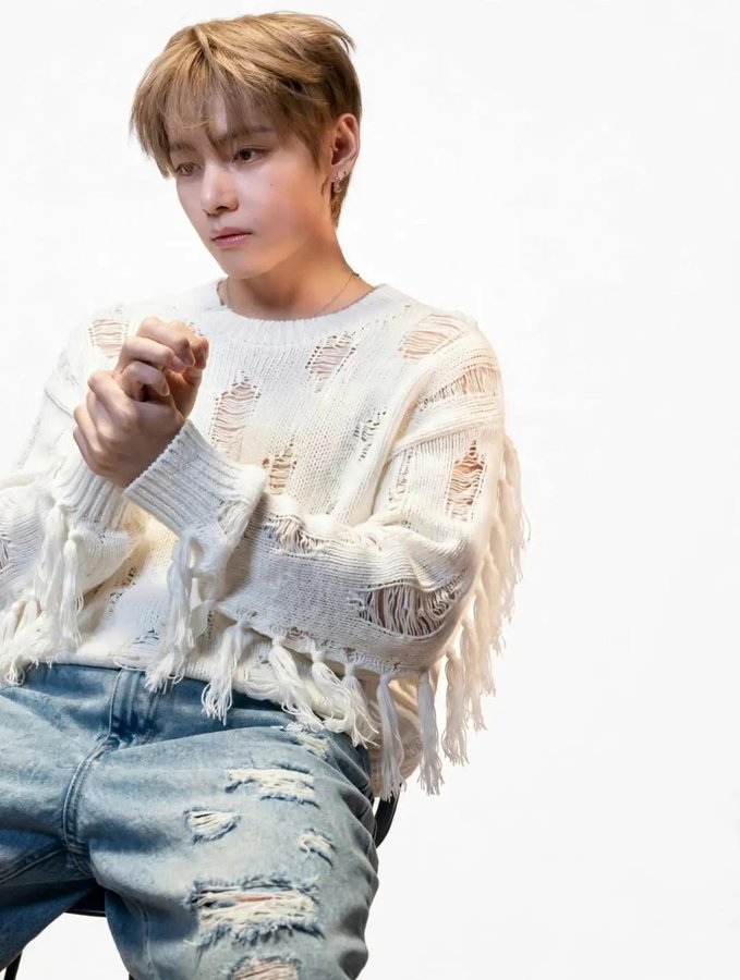 ur__KimTaehyung's tweet photo. #KimTaehyung https://t.co/ZpQYn5nVKK