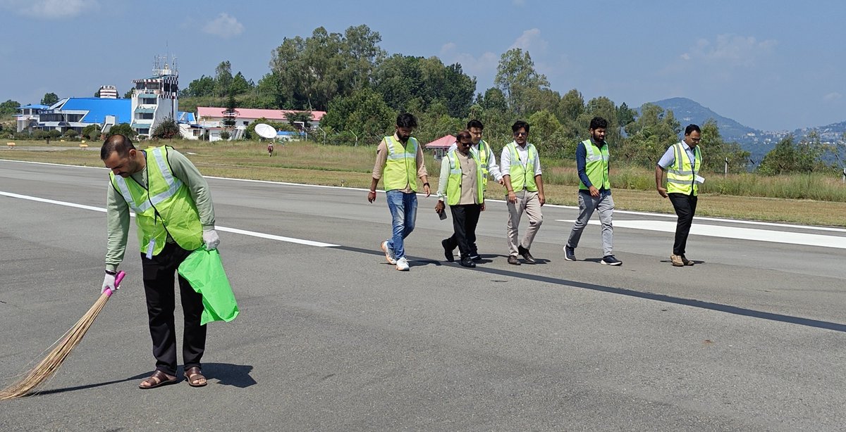 aaismlairport's tweet photo. ✈️ दिनांक 16 सितंबर 2026 को शिमला एयरपोर्ट पर FOD Walk का सफल निरीक्षण किया गया। रनवे एवं परिचालन क्षेत्र में सुरक्षा और स्वच्छता सुनिश्चित करने के उद्देश्य से यह निरीक्षण किया गया। 🛫
@AAI_Official
@MoCA_GoI
@aaismlairport
#FODWalk #AirportSafety https://t.co/3jTnT6HpWu
