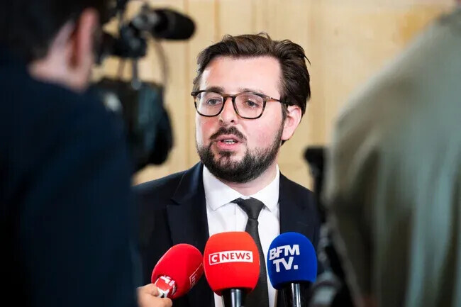 BFMTV's tweet photo. 🔴 ALERTE INFO
Primaire socialiste: le député Philippe Brun suspendu du PS en raison d’"accusations de violence"
https://t.co/yJVnUGFIHv https://t.co/ehboALEDEx