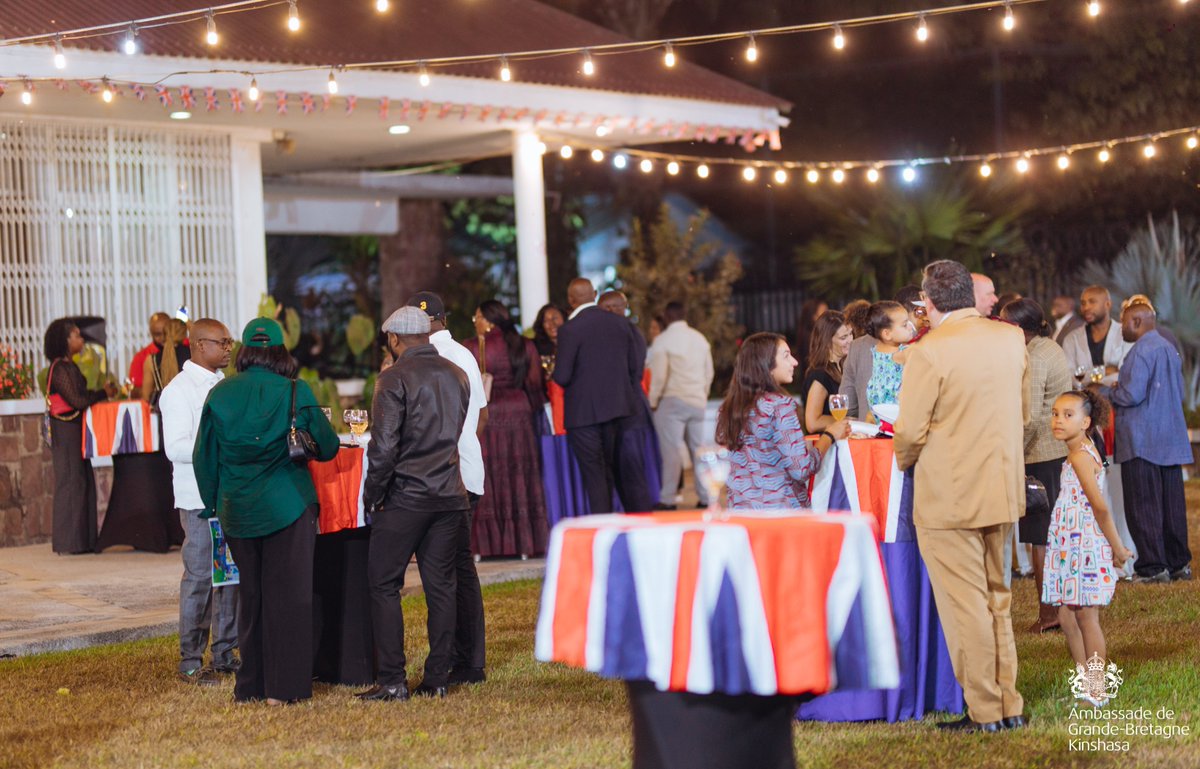 UKinDRC's tweet photo. 🇬🇧🤝🇨🇩
 Jeudi dernier, nous avons eu le plaisir d'accueillir les membres de la communauté britannique résidant à Kinshasa pour une rencontre spéciale avec notre nouvelle Ambassadrice, Zoë Ware.

Ce fut une excellente soirée de présentations, d'échanges et de réseautage.
#UKinDRC https://t.co/kfFoJD493q