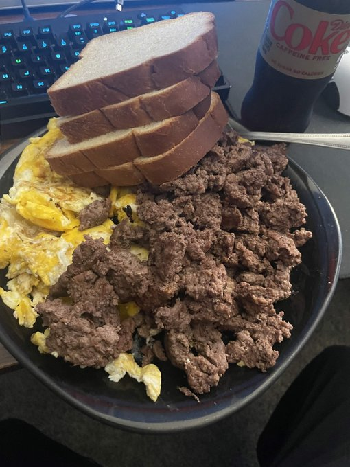 globgamig72's tweet photo. @lolzaul @sexmccock DUDE thats crazy I think i had the same thing. https://t.co/m5OrHLFoqk
