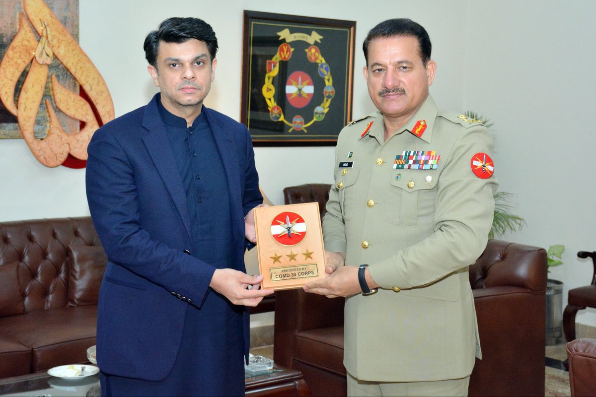 JawadSohrab's tweet photo. An honour to call on Lieutenant General Syed Imdad Hussain Shah, Corps Commander Gujranwala. A valuable exchange of views on matters of mutual interest. Grateful for the warm hospitality. https://t.co/nji4qg3aFV