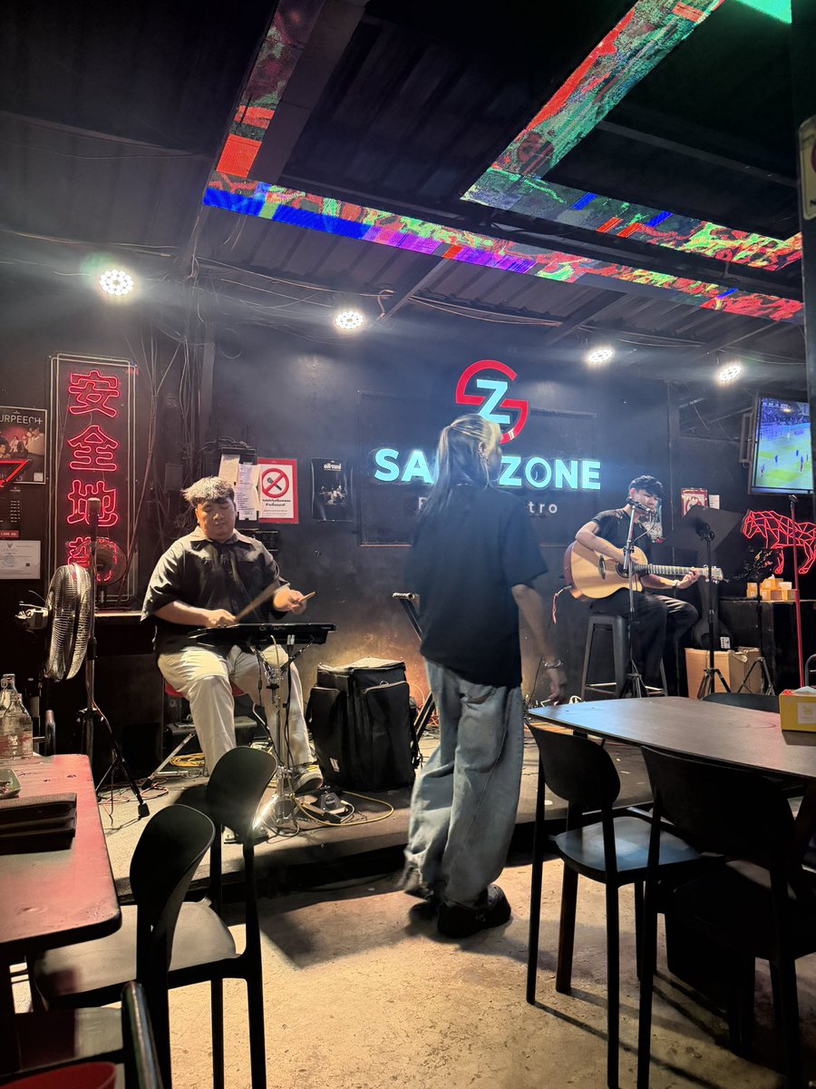 FAFA08602659's tweet photo. #SafeZone #บึงกาฬ https://t.co/WkZyE1o3Cp