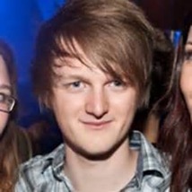 griannerd's tweet photo. 2014/15 Grian Twitter pfp ! 🥂 https://t.co/9pyAq8xo2e