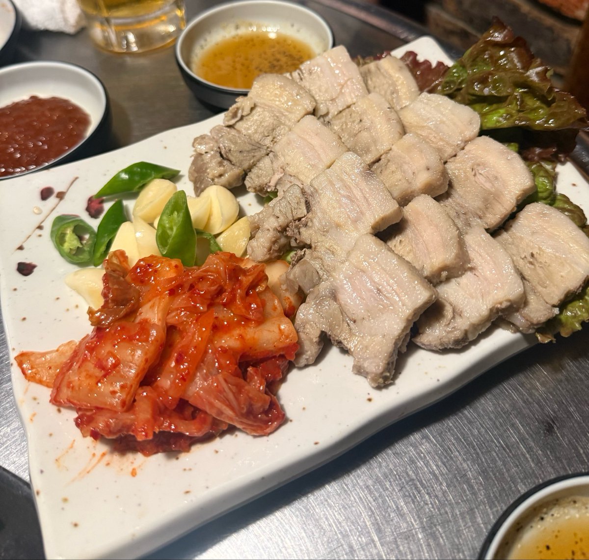 riku3chan's tweet photo. 教えたくないけど、教えます。

新宿でいちばん美味しいポッサムが食べられると思ってるお店😭

📍スルパン／新宿三丁目

いろんなところでポッサム食べたけど、
ここより美味しいポッサムにまだ出会ったことない。

本当に大好きだから、
みんな絶対行かないでください。 https://t.co/yrGiEMgb0f