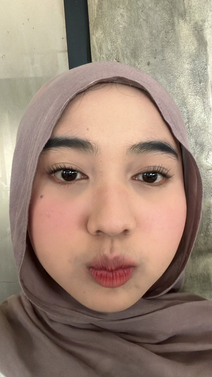 rumin44te's tweet photo. iseng nyoba blush on baya, lucuuu https://t.co/665wy0XjAA