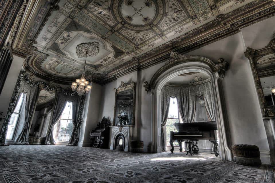 GoSoIN's tweet photo. Discover your next spine-chilling adventure in SoIN at the Culbertson Mansion State Historic Site, home of "House of Anguish at The Culbertson Mansion." 👻

Click the link for ticket info and to discover 10 chilling facts about the mansion! https://t.co/7bLjjOPz5E

#GoSoIN https://t.co/uHrqRPW39F