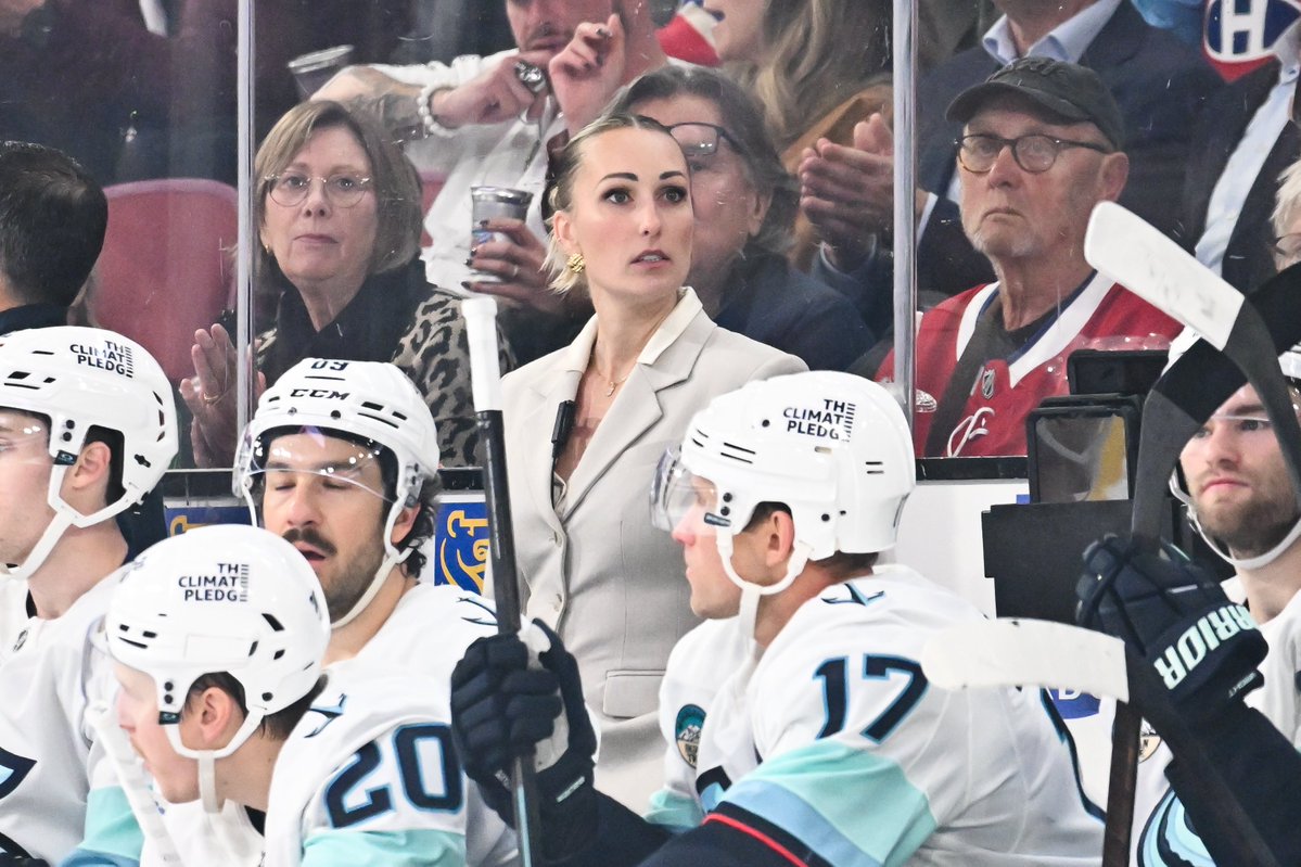BR_OpenIce's tweet photo. The Devils have hired Jessica Campbell as manager of player development, per @emilymkaplan.  👏👏👏

She previously was the assistant coach of the Kraken, the first woman in NHL history to be an assistant coach https://t.co/2nr5MrWjHx