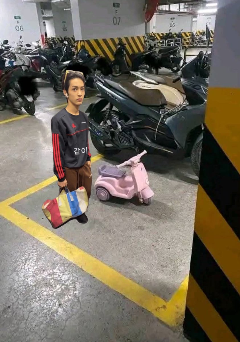 Sheyn4real's tweet photo. "kak kok diem? katanya mau nebeng" HUFT GEMES😭😭😭😭 https://t.co/sYrSf9ILsQ