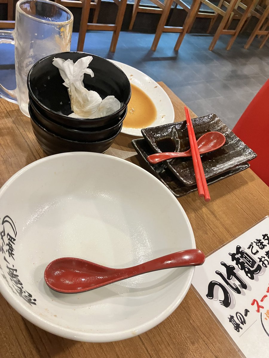 Tg4Ham's tweet photo. 皆様、水曜日お疲れ様でした✨　今日の晩飯は『神月　本店』で頂きました😄✨✨　実に3〜4年ぶりです！今までは上にある支店に行ってたのですが、あまり良いイメージが持てなく疎遠でした。が本店(126号沿い)の味と接客の良さにびっくり！ またよろしくお願いします🙇‍♀️

#ラーメン
#神月 https://t.co/8u5xJoz2yF