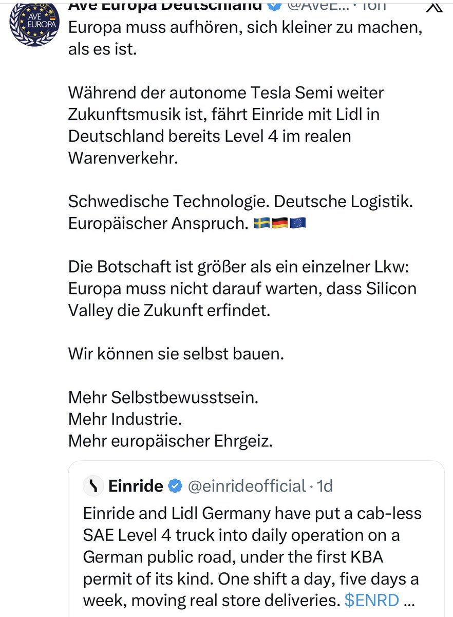 bozwy's tweet photo. 🚨Wenn der Schein trügt: 

„Lidl gelingt, woran Tesla scheitert: Erster selbstfahrender Lkw auf deutschen Straßen im Einsatz“, tönt es heute im Blätterwald und suggeriert etwas, das nicht stimmt. Gefahren wird nur vom Lidl-Lager zur Lidl-Filiale nebenan, nur wenige hundert Meter auf öffentlicher Straße.

Schwedischer Pod. Deutsche Behörde. Lidl-Palette. Alles nice.

Doch wer das in einen Satz presst wie „Europa muss nicht auf Silicon Valley warten“, verkauft Zulassungsrecht als Kulturkampf.

Die Zukunft selbst bauen? Ja, unbedingt!
Sie sich schönreden? Das können wir schon lange.

Was zugelassen ist: ein kabinenloser Lkw auf einer fest kartierten Kurzstrecke, remote beaufsichtigt, erste KBA-Permit dieser Art.

Was nicht zugelassen ist: Tesla FSD, das auf echten Straßen fahren kann aber in Deutschland und der Schweiz weiterhin gesperrt bleibt. Selbst von einem Fahrer beaufsichtigt!

Mehr Selbstbewusstsein wäre, den Unterschied auszuhalten.

Weniger Ehrgeiz ist, einen Hofpendel zur industriellen Wiederauferstehung umzudeuten.